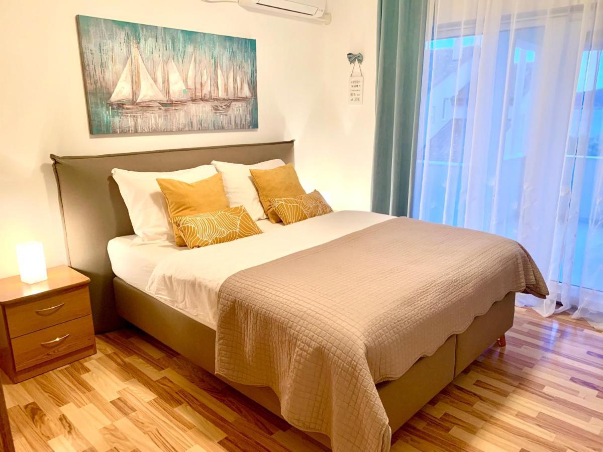 Lucie3 * Biograd Na Moru